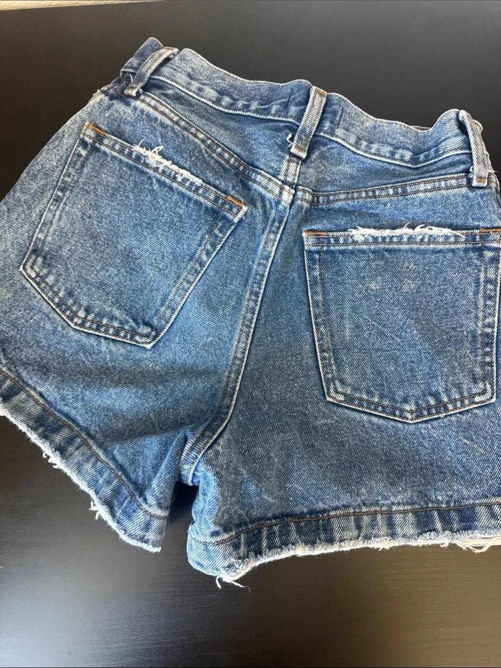 Abercrombie & Fitch Natural High Rise Short / size 26/2